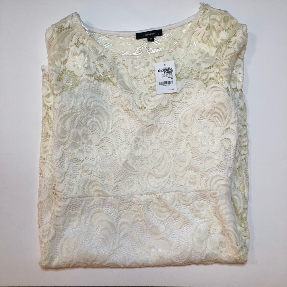 Women’s dress color white bodycon  size medium